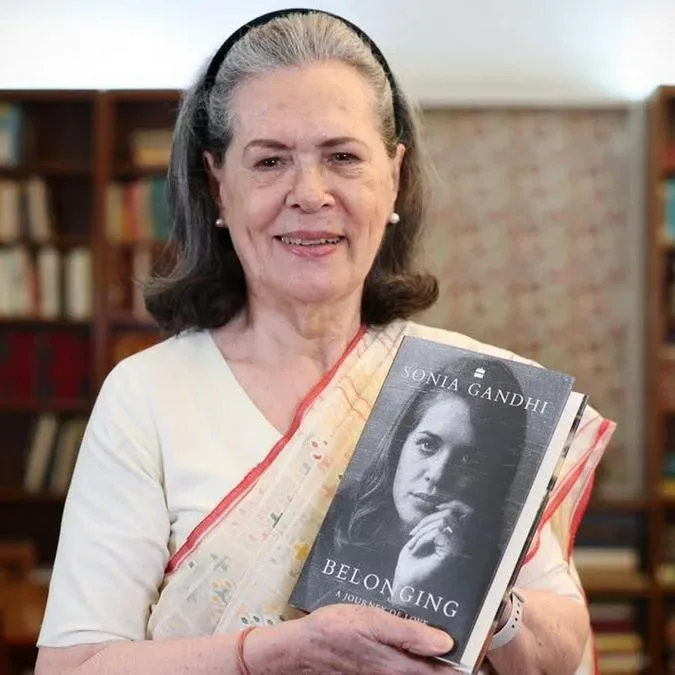 Sonia Gandhi : सोनिया गांधी की किताब से मचेगा 'तमाशा'! बोलीं- दशकों से दूसरे बताते रहे मेरी कहानी, अब मेरी बारी