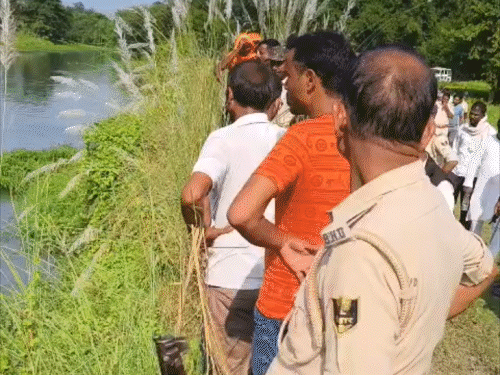 मधेपुरा- नाबालिग बेटी की हत्या में पिता गिरफ्तार:अफेयर से नाराज था, 7 साल की बच्ची बोली- पापा ने गला काटकर नदी में फेका शव