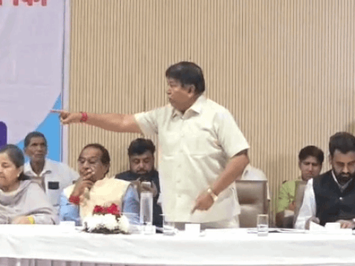पंचकूला में अवैध कब्जे पर भड़के मंत्री पंवार:कालका परिषद के JE-ME को नोटिस, DTP के मुद्दे पर पूर्व विस अध्यक्ष और डीसी आमने-सामने