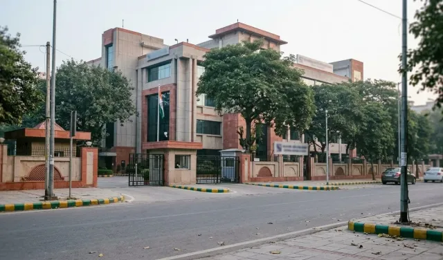 SEBI ने कल्ट डॉट फिट और ईश्वरी ग्लोबल समेत 3 कंपनियों को IPO लाने की दी हरी झंडी