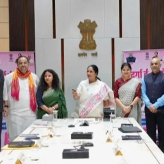 महिलाओं और ट्रांसजेंडर्स को मिलेंगे गुलाबी ई-ऑटो, पोर्टल लॉन्च:दुर्गा योजना में 1,170 ऑटो महिलाओं और 130 ट्रांसजेंडर्स के लिए आरक्षित