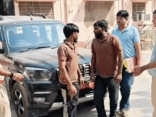 कॉलेज स्टूडेंट का किडनैप,7 लाख की मांगी फिरौती:क्रिप्टो ट्रेडिंग में फंसा,10 दिन बंधक बनाकर पीटा, 2 गिरफ्तार