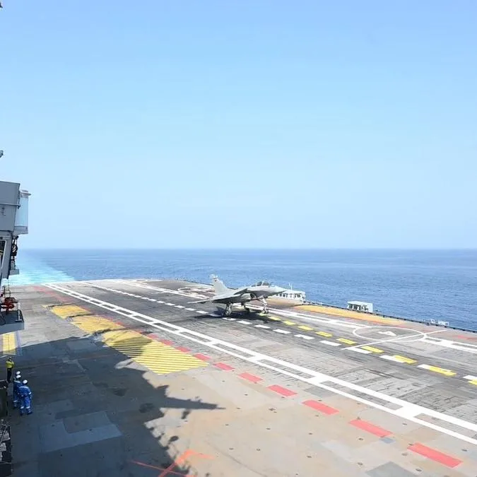 INS विक्रांत पर पहली बार उतरा राफेल मरीन फाइटर जेट, भारतीय नौसेना ने वीडियो जारी किया