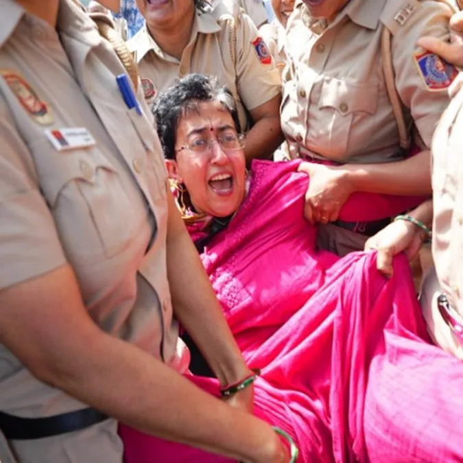Jantar Mantar Protest : जंतर-मंतर पर प्रदर्शन के बीच इंटरनेट सेवा बंद, 1.5 किमी दायरे में इंटरनेट पर रोक; AAP नेताओं समेत कई हिरासत में