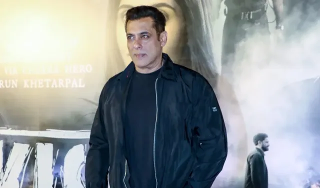 Tiger Shroff पर फायरिंग के बाद पहली बार बाहर दिखे Salman Khan, कड़ी सुरक्षा के बीच एयरपोर्ट पहुंचे भाईजान