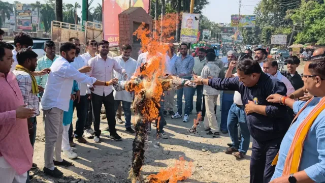 भाजपा का खड़गे द्वारा मोदी के अपमान पर प्रदेशव्यापी विरोध प्रदर्शन !