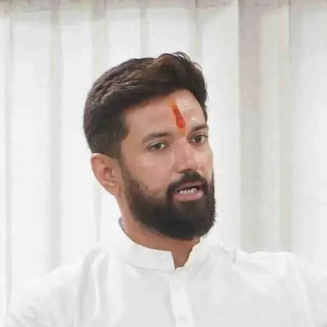 Chirag Paswan : आखिर कितनी ट्रेनों को रोकेंगे?’ दिल्ली में चुनाव आयोग के खिलाफ प्रदर्शन से पहले चिराग पासवान का बयान