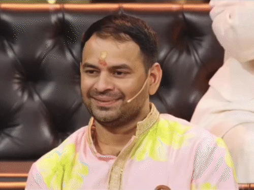 लालू-राबड़ी को देखते ही तेजप्रताप की आंखों से छलके आंसू:राइज एंड फॉल 2 में तेजप्रताप का दिखा इमोशन;मां से कहा-पापा की तबीयत ठीक नहीं लग रही