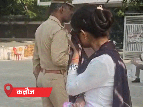 यूपी PET परीक्षा- कलावा कटवाया, जूते-मोजे उतरवाए:गाजियाबाद में दूसरे की जगह परीक्षा देता युवक पकड़ा गया; अब 30 अक्टूबर को एग्जाम