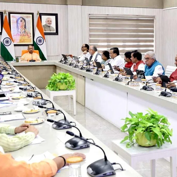 22 प्रस्तावों पर योगी कैबिनेट की मुहर, शिक्षा कर्मियों को कैशलेस इलाज से लेकर रोबोटिक्स पार्क और एक्सप्रेसवे परियोजनाओं को मिली मंजूरी