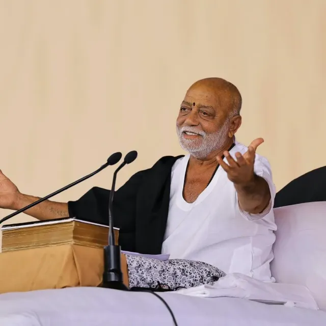 भारत के चारों दिशाओं में पवित्र स्वस्तिक: सनातन धर्म के लिए मोरारी बापू की भारत यात्रा