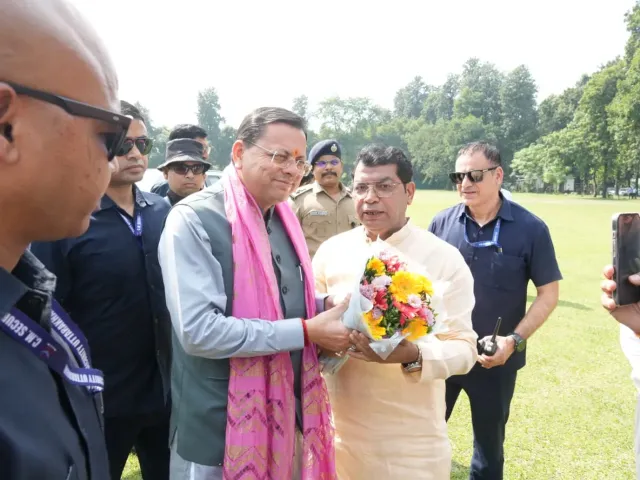 मुख्यमंत्री ने सुनीं जनसमस्याएं, अधिकारियों को दिए त्वरित समाधान के निर्देश