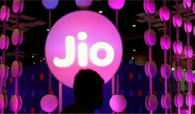 Reliance Industries की Jio Platforms को IPO में मिला 20 अरब डॉलर से अधिक का निवेश प्रस्ताव
