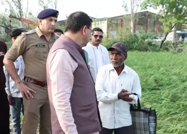 ब्रेकिंग न्यूज़: किसानों की पीड़ा की खबर मिली, तो सीधे खेतों में पहुंच गए मुख्यमंत्री धामी