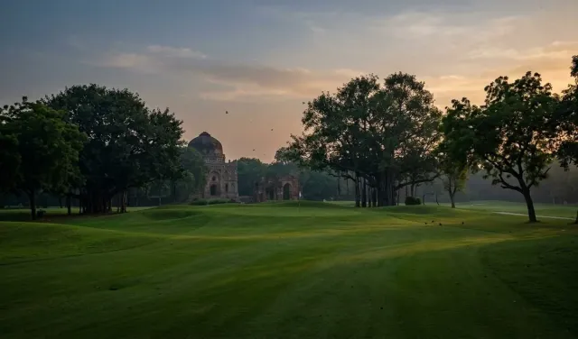 DP World India Championship: स्पेन के Eugenio Chacarra ने 14-अंडर पार के साथ ली बढ़त