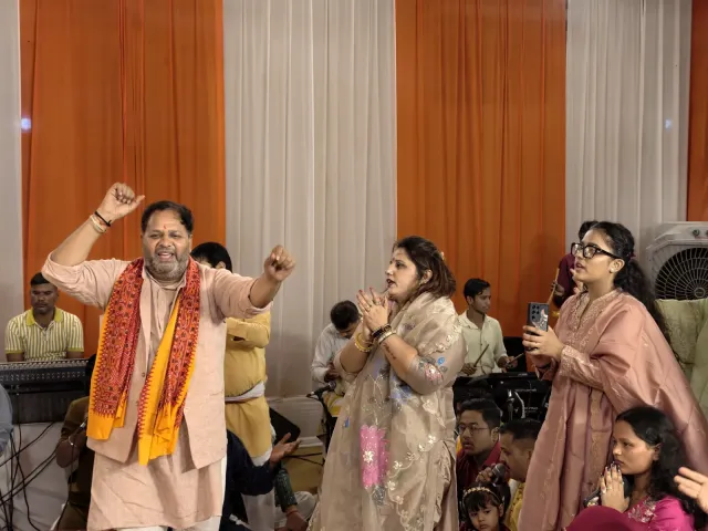 महापौर के आवास पर माता की चौकी की धूम