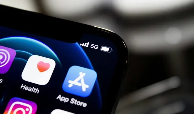 IT Act के तहत भारत सरकार का एक्शन, Apple ने Bitchat App को किया ब्लॉक