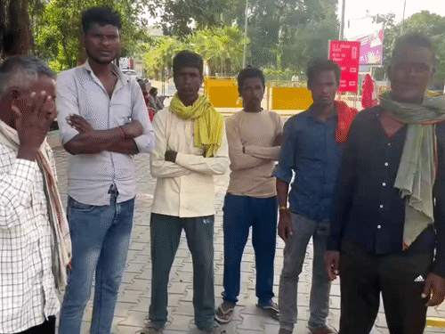 पानीपत सड़क हादसे में 8 बच्चों के पिता की मौत:वाहन ने मारी टक्कर; 20 दिन पहले परिवार के साथ आया था