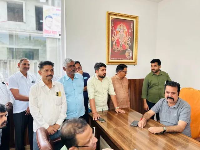 सड़क चौड़ीकरण की जद में आए मंदिरों का होगा भव्य पुनर्निर्माणः विकास शर्मा